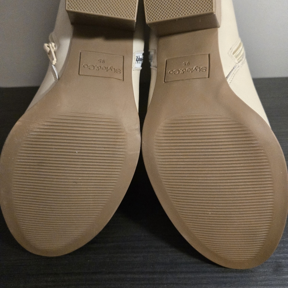 Style & Co Masrina Ankle Boots Ecru Cream Block Heel Size 9.5 NEW - Picture 5 of 7